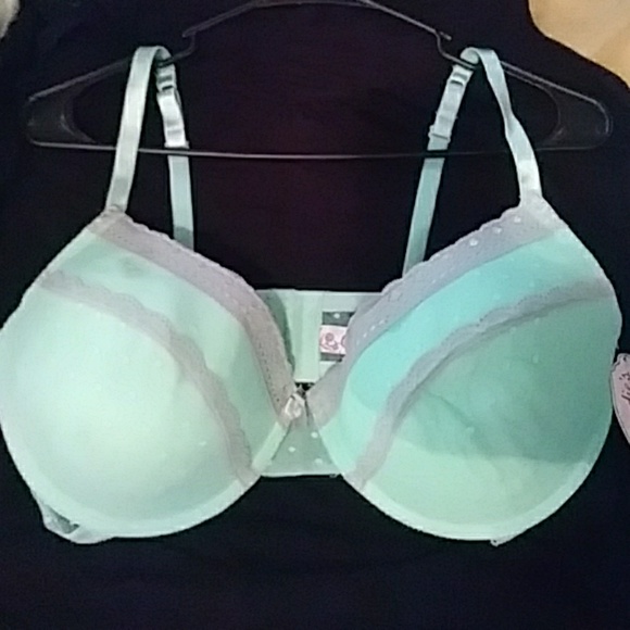 Bra - Picture 1 of 2